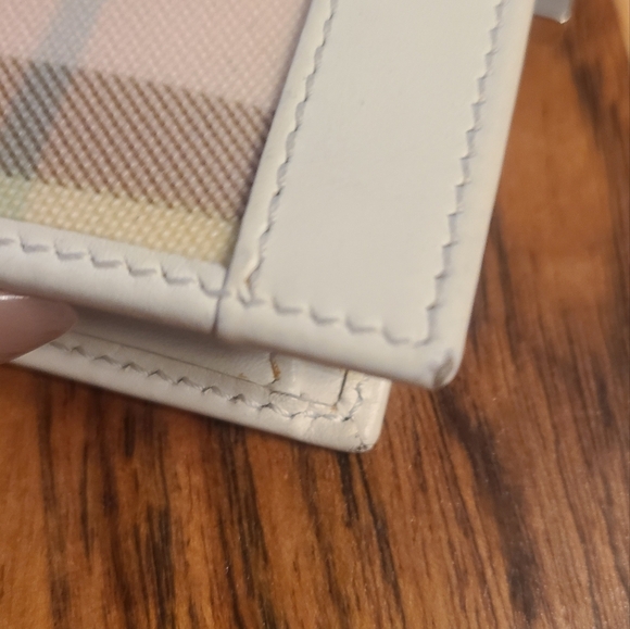RARE Burberry Kiss Lock Bifold Wallet White Pink Plaid Vintage Authentic - Picture 6 of 8